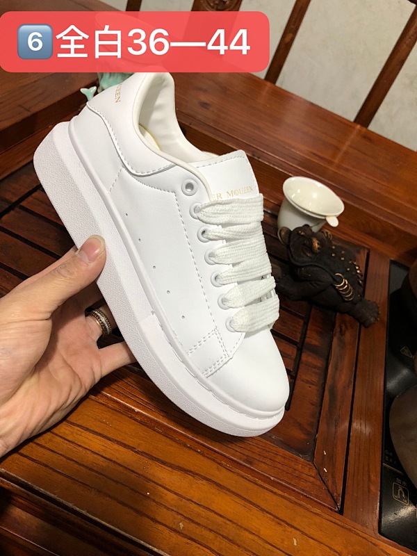 Alexander McQueen 24