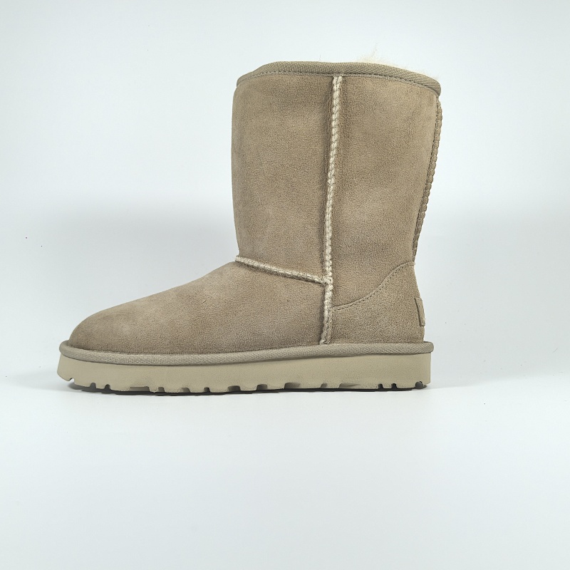 UGG 5825  36 14