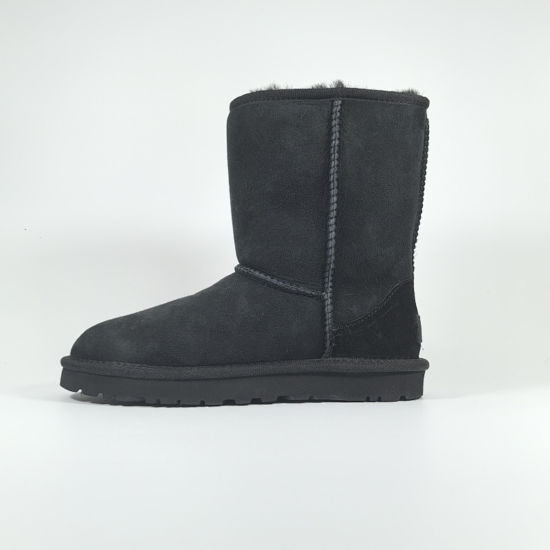 UGG 5825  36 7