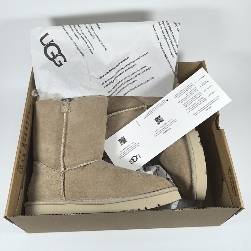 UGG 5803 36_CM_2 5