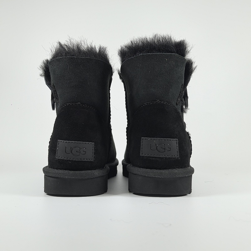 UGG 3352  36 16