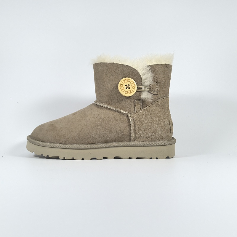 UGG 3352  36 7