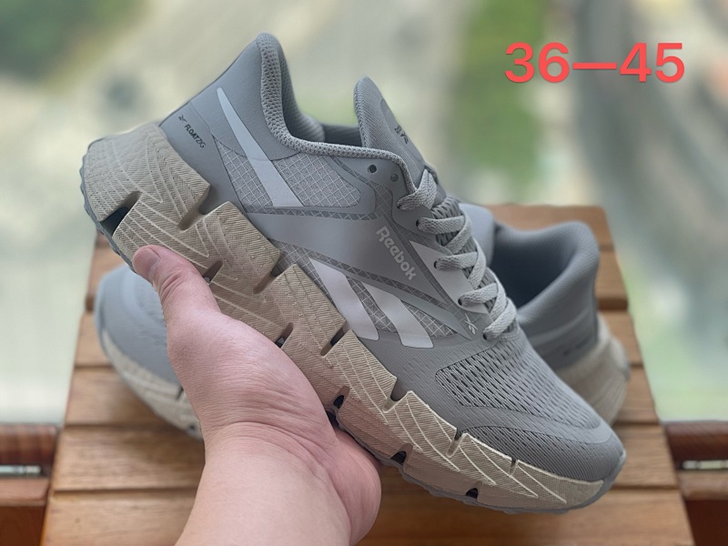 REEBOK.ZIG 7